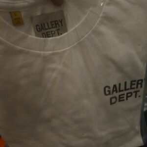 Gallery dept souvenir white tee